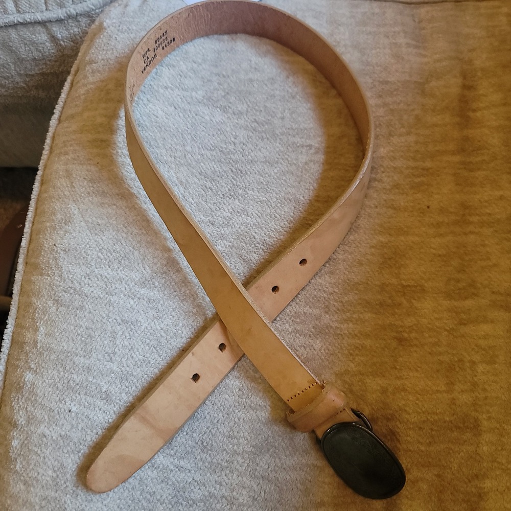Eddie Bauer Womens Tan Genuine Leather Belt Engraved Western Buckle Made in USA